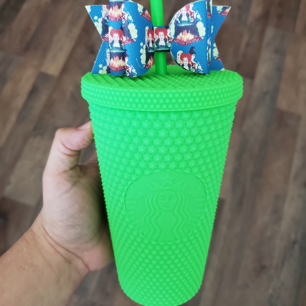 Studded cup